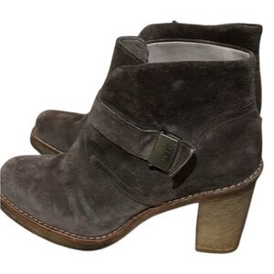 Ugg Brienne Suede Leather Heeled Boots with Buckle Strap size 9.5